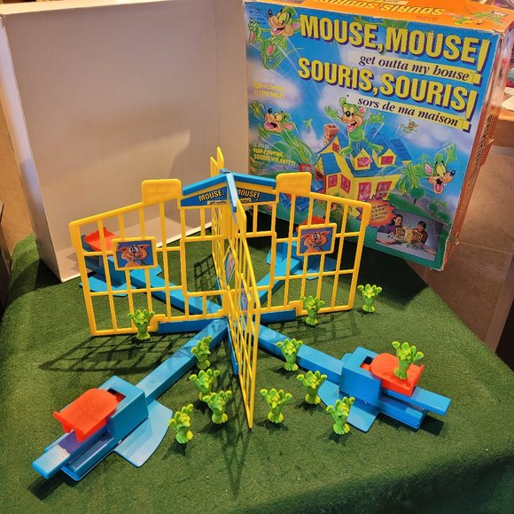 Mouse, Mouse Get Outta My House 1994 - Picture 1 of 17